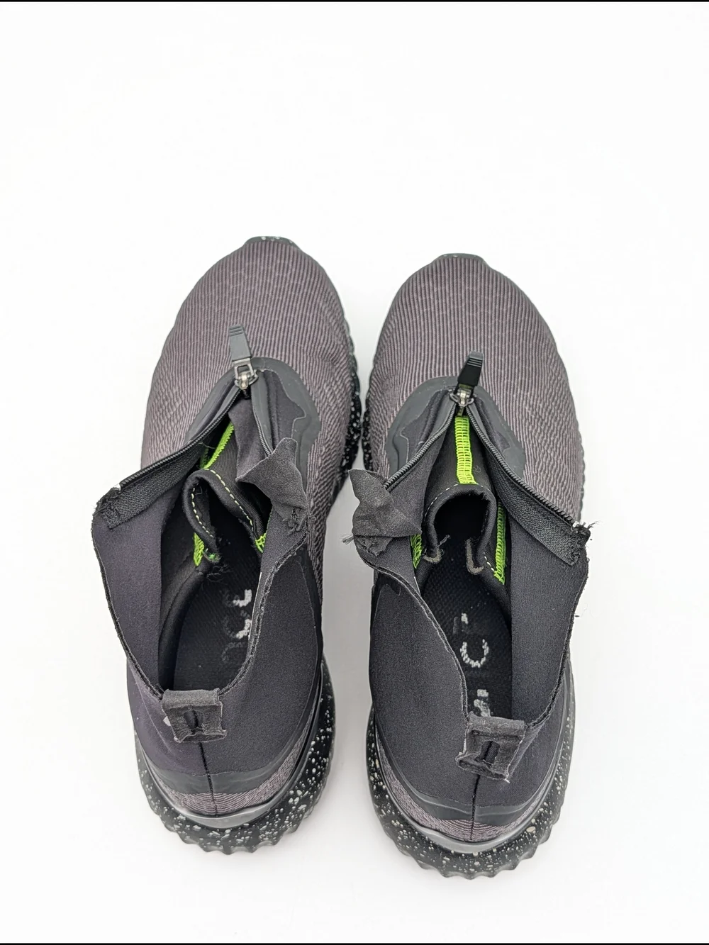 Size 8 - Adidas Alphabounce 5.8 Zip Core Black